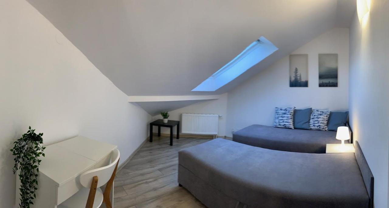 Apartament Pod Gwiazdami Apartment Ostrow Wielkopolski Ngoại thất bức ảnh
