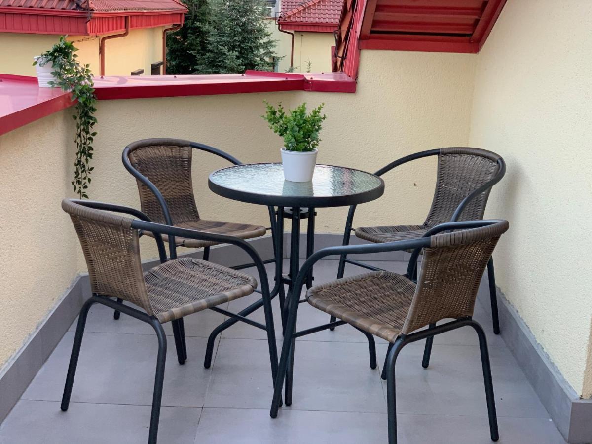 Apartament Pod Gwiazdami Apartment Ostrow Wielkopolski Ngoại thất bức ảnh