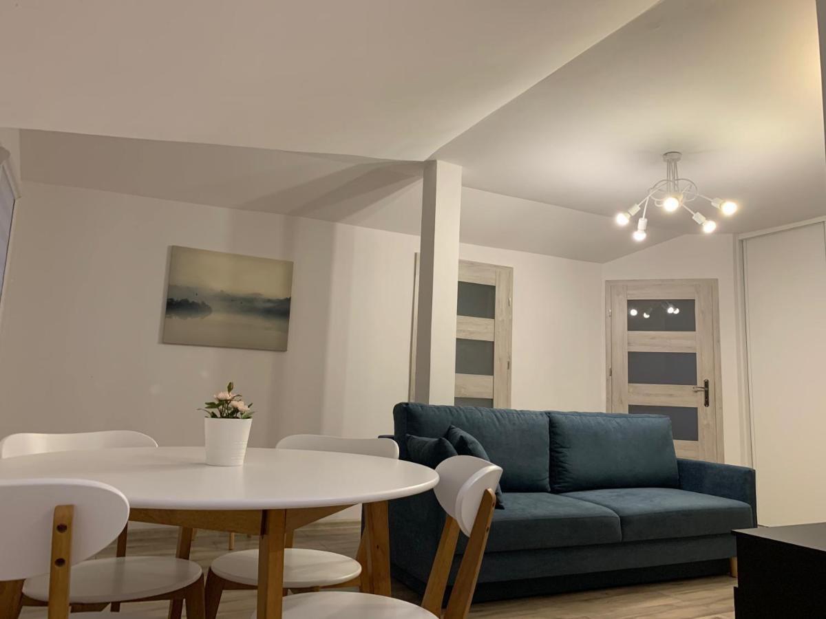 Apartament Pod Gwiazdami Apartment Ostrow Wielkopolski Ngoại thất bức ảnh