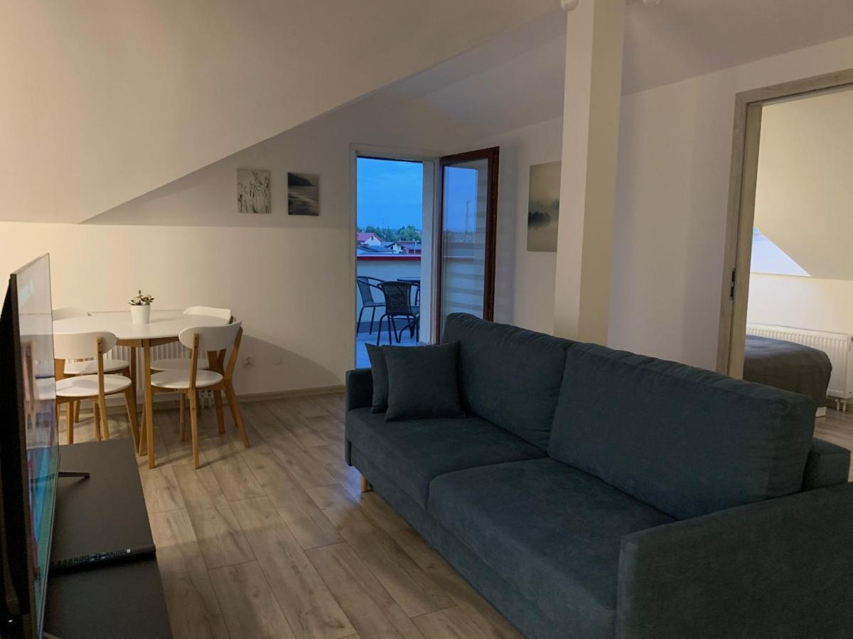 Apartament Pod Gwiazdami Apartment Ostrow Wielkopolski Ngoại thất bức ảnh