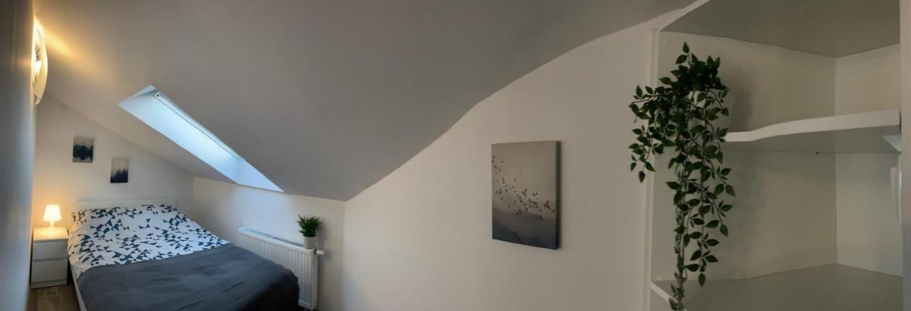 Apartament Pod Gwiazdami Apartment Ostrow Wielkopolski Ngoại thất bức ảnh