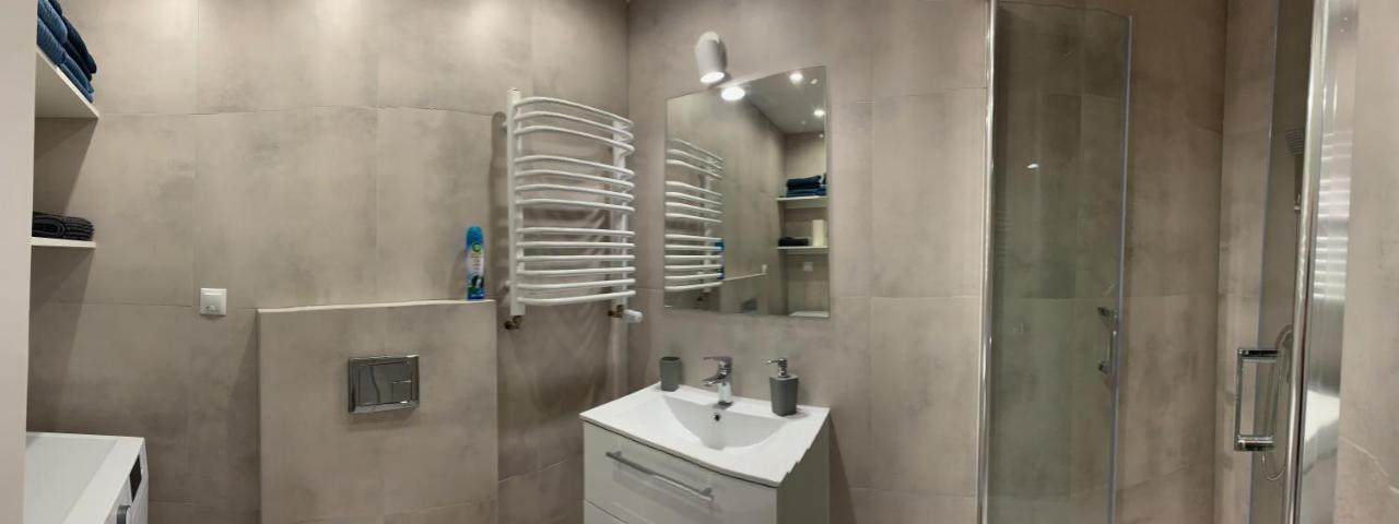 Apartament Pod Gwiazdami Apartment Ostrow Wielkopolski Ngoại thất bức ảnh